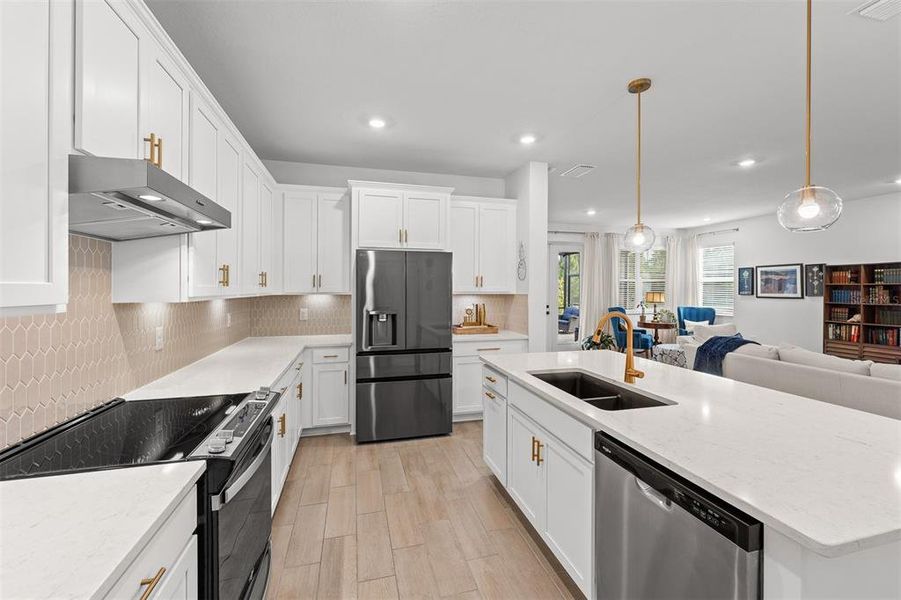 Furnished interior view inside a new home in , Clermont (Image 14).