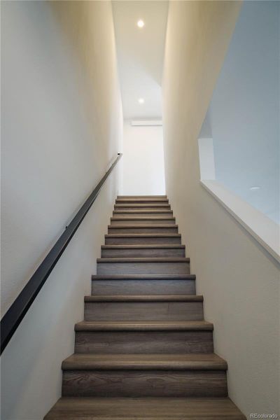 Spacious, unfurnished interior of a new home in , Buena Vista (Image 11).