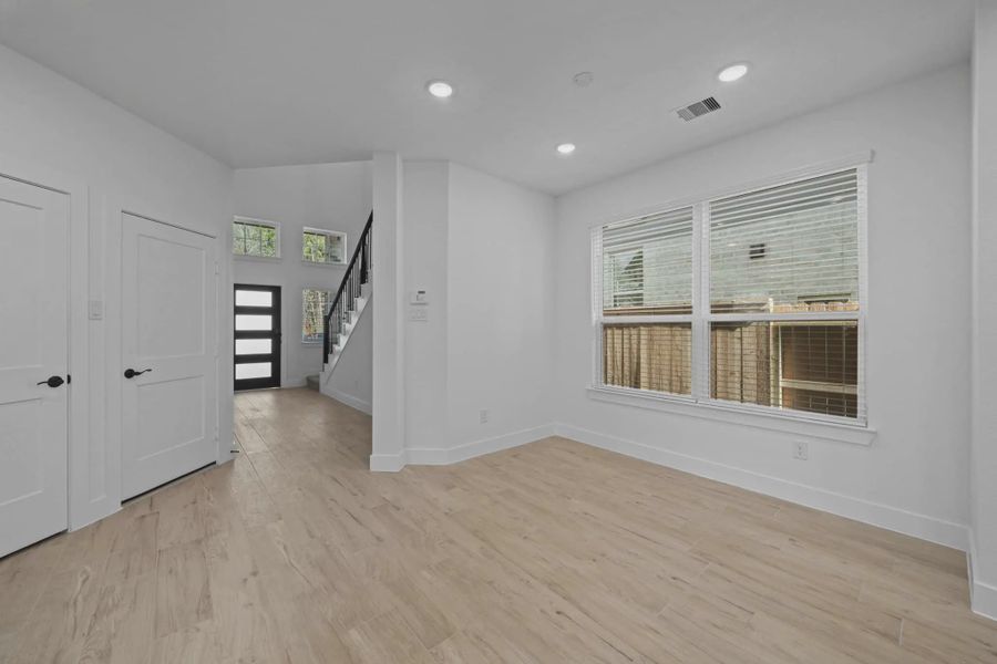 Representative unfurnished interior of a home built from the San Francisco by Chesmar Homes in The Woodlands Hills, Willis (Image 45). Representative unfurnished interior of a home built from the San Francisco by Chesmar Homes in The Woodlands Hills, Willis (Image 45).