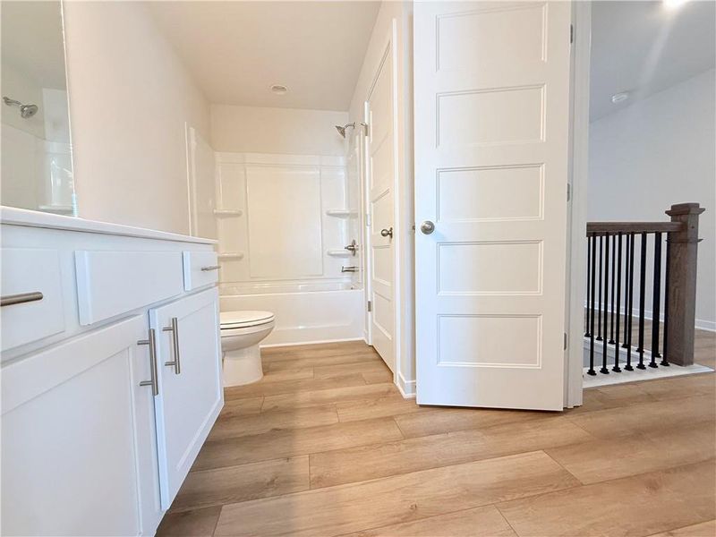 Spacious, unfurnished interior of a new home in Ponderosa Farms Reserve, Gainesville (Image 32).