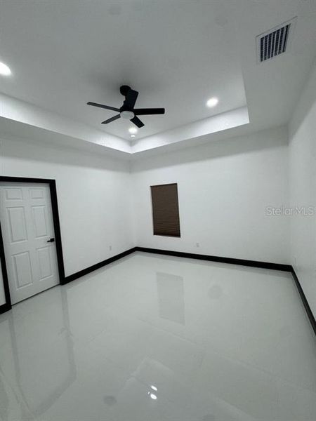 Spacious, unfurnished interior of a new home in , Belleview (Image 19).