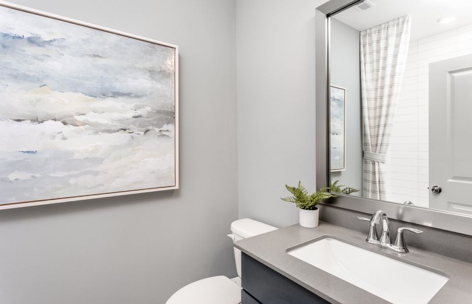 Representative furnished interior of a home built from the Continental by Pulte Homes in Riverlights, Wilmington (Image 26).