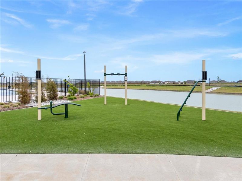 Community amenities in Eastland, Crandall (Image 36).