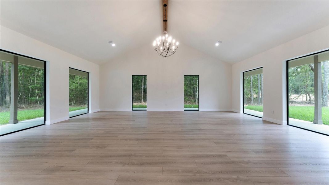 Spacious, unfurnished interior of a new home in , Conroe (Image 12).