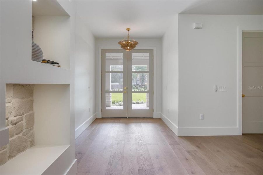 Spacious, unfurnished interior of a new home in , Deland (Image 42).