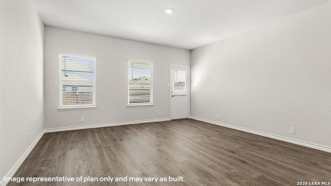 Spacious, unfurnished interior of a new home in Steele Creek, Cibolo (Image 33).