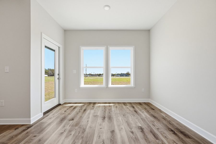 Spacious, unfurnished interior of a new home in McCarthy Estates, Defuniak Springs (Image 35).