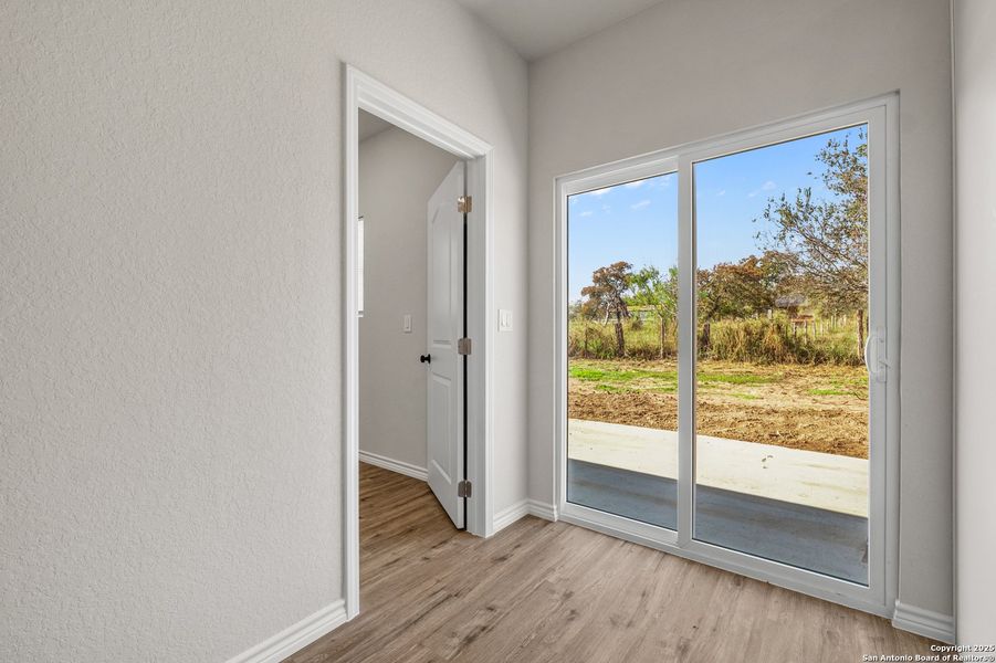 Spacious, unfurnished interior of a new home in , Lytle (Image 20).