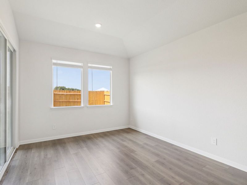 Spacious, unfurnished interior of a new home in Prairie Winds - Executive Collection, Hutto (Image 9).