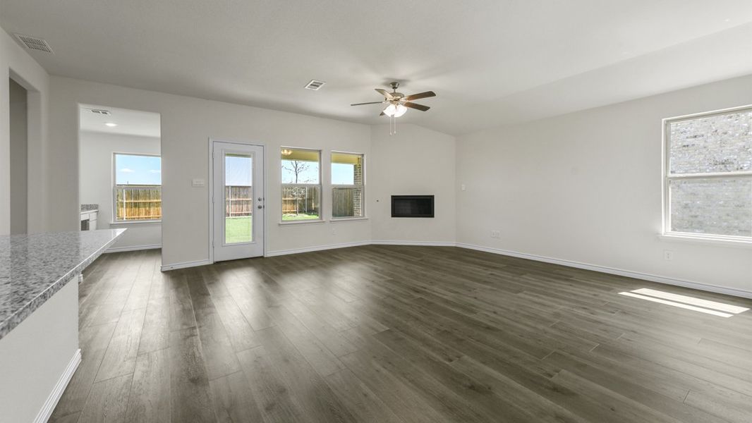 Spacious, unfurnished interior of a new home in Liberty Crossing, Royse City (Image 12).