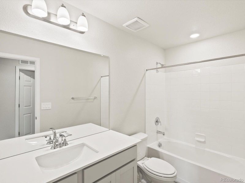 Photos are representative only and are not of the actual home. Actual finishes, elevation, and features may vary.