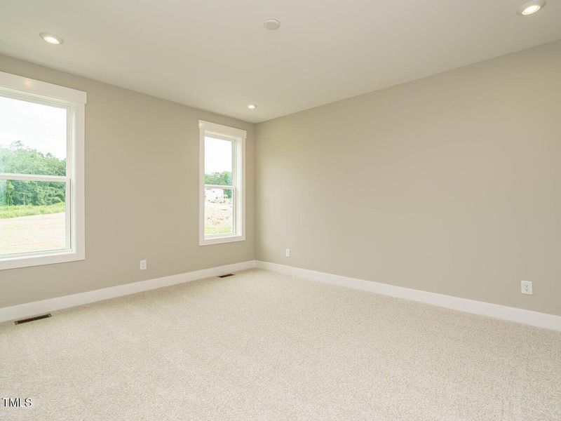 021-1280x960-primary-br