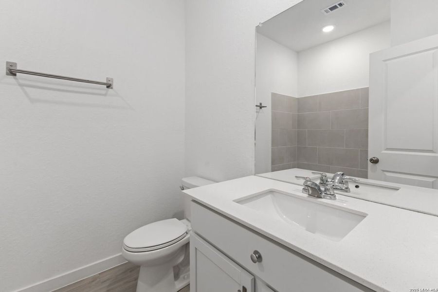 Furnished interior view inside a new home in Grace Valley, Marion (Image 15).