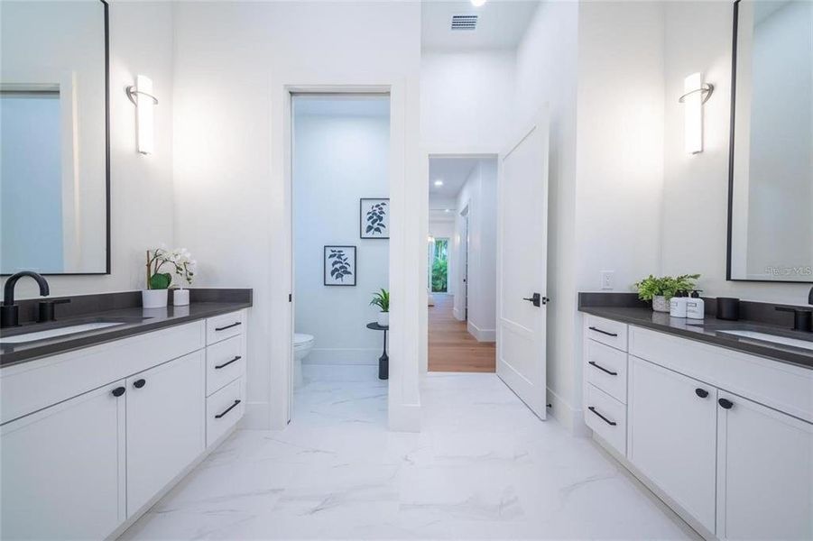 Furnished interior view inside a new home in , Sarasota (Image 33).