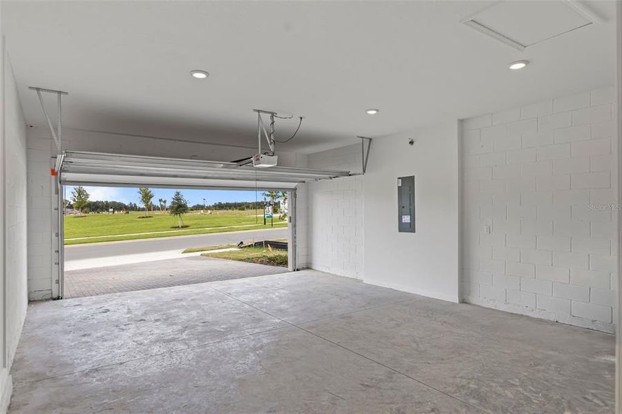Spacious, unfurnished interior of a new home in Cresswind at Hammock Oaks, Lady Lake (Image 28). Spacious, unfurnished interior of a new home in Cresswind at Hammock Oaks, Lady Lake (Image 28).