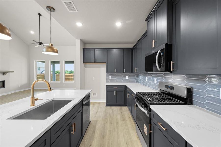 425 Wabash- Kitchen-3