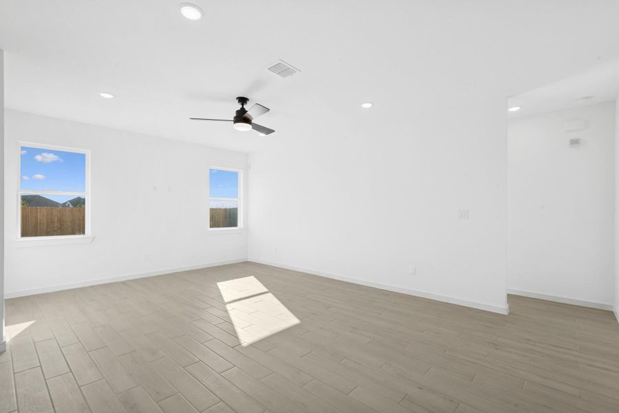 Spacious, unfurnished interior of a new home in River Ranch Trails, Dayton (Image 26). Spacious, unfurnished interior of a new home in River Ranch Trails, Dayton (Image 26).