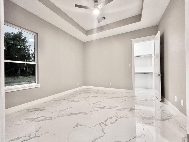 Spacious, unfurnished interior of a new home in , Dayton (Image 38).