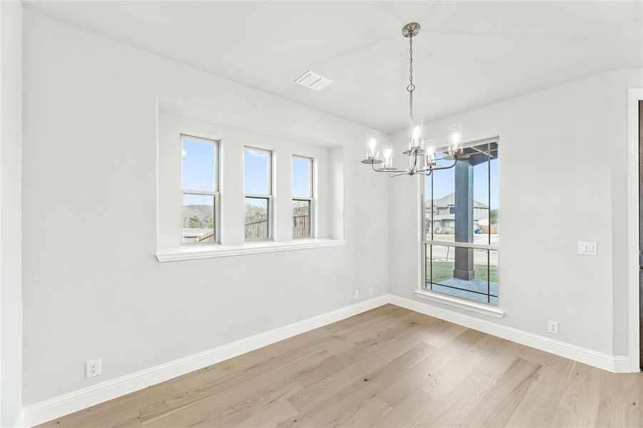 Spacious, unfurnished interior of a new home in Crystal Lake Estates, Red Oak (Image 18).