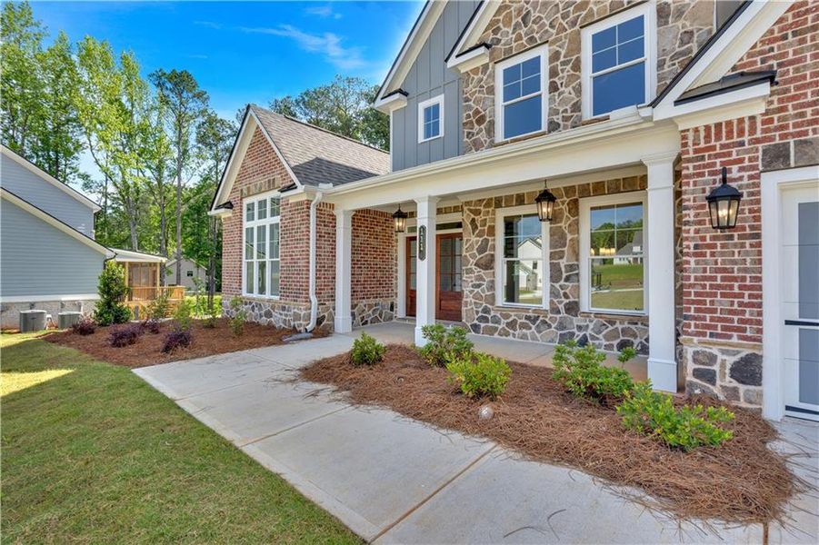 Exterior details and patio area of a home in Ford Landing, Acworth (Image 3).