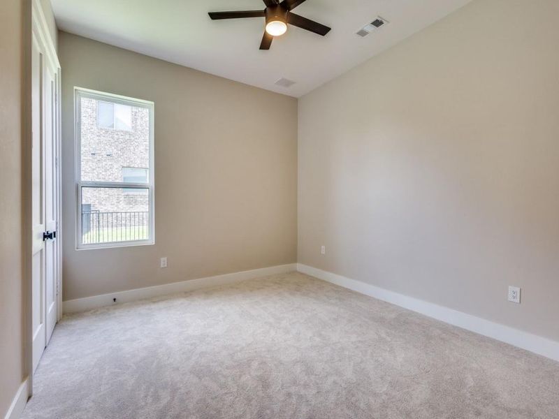 Spacious, unfurnished interior of a new home in , Gunter (Image 30).