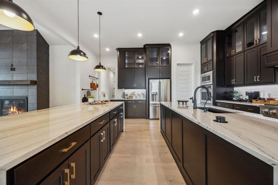 Furnished interior view inside a new home in Canyon Falls 90s, Northlake (Image 12).