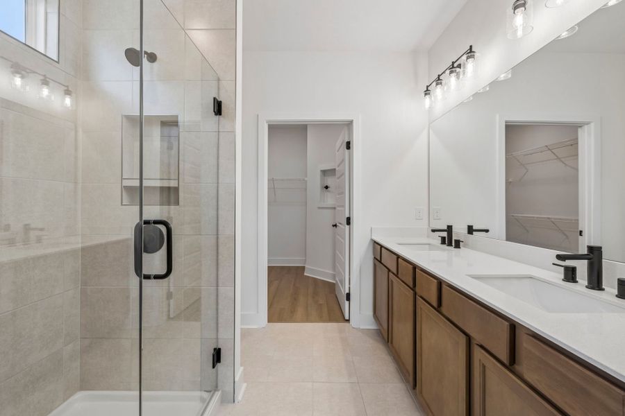 Furnished interior view inside a new home in Del Webb Barton Village, Lebanon (Image 7).