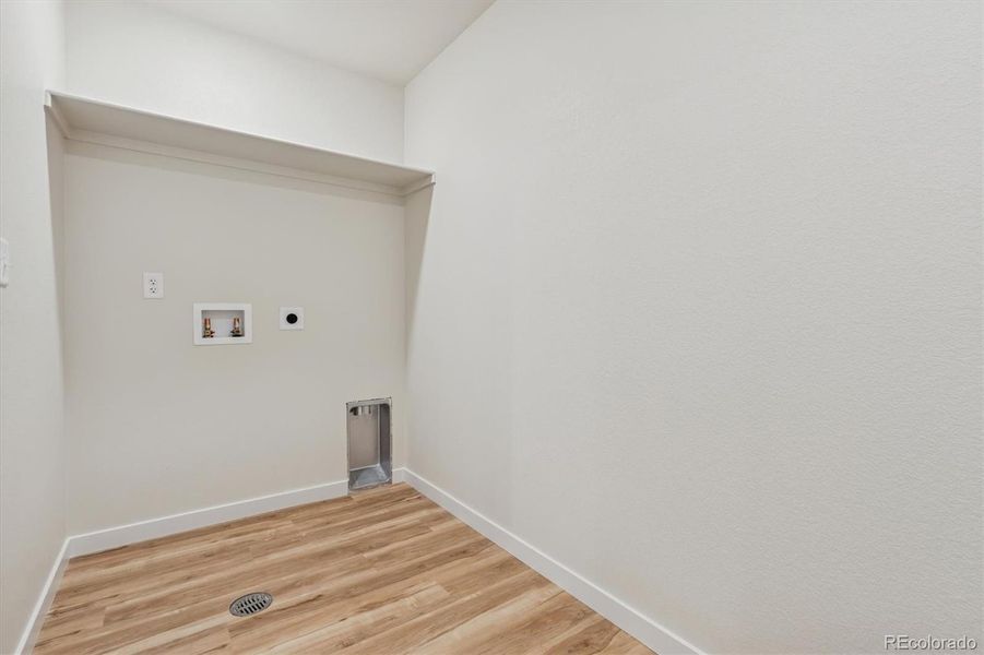 Spacious, unfurnished interior of a new home in Farmlore, Brighton (Image 16).