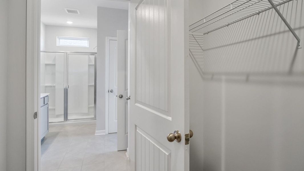 Spacious, unfurnished interior of a new home in Legacy Farms, White House (Image 22). Spacious, unfurnished interior of a new home in Legacy Farms, White House (Image 22).