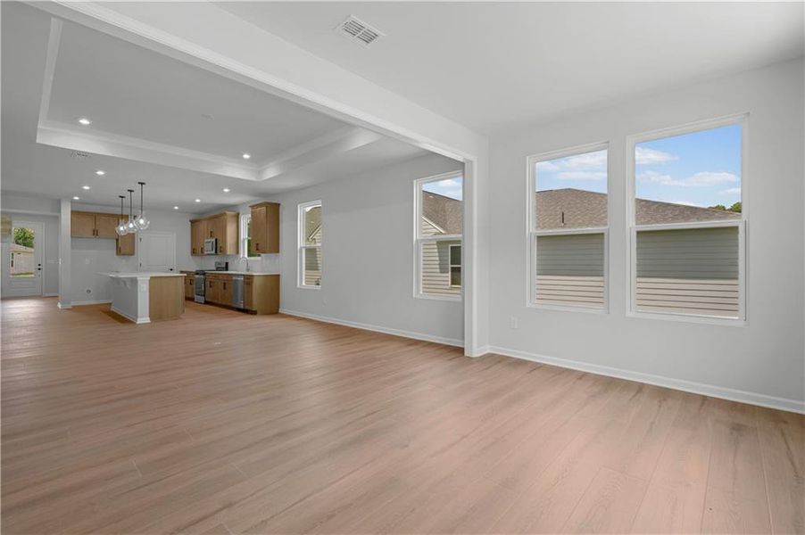 Spacious, unfurnished interior of a new home in Sun City Peachtree, Griffin (Image 9).