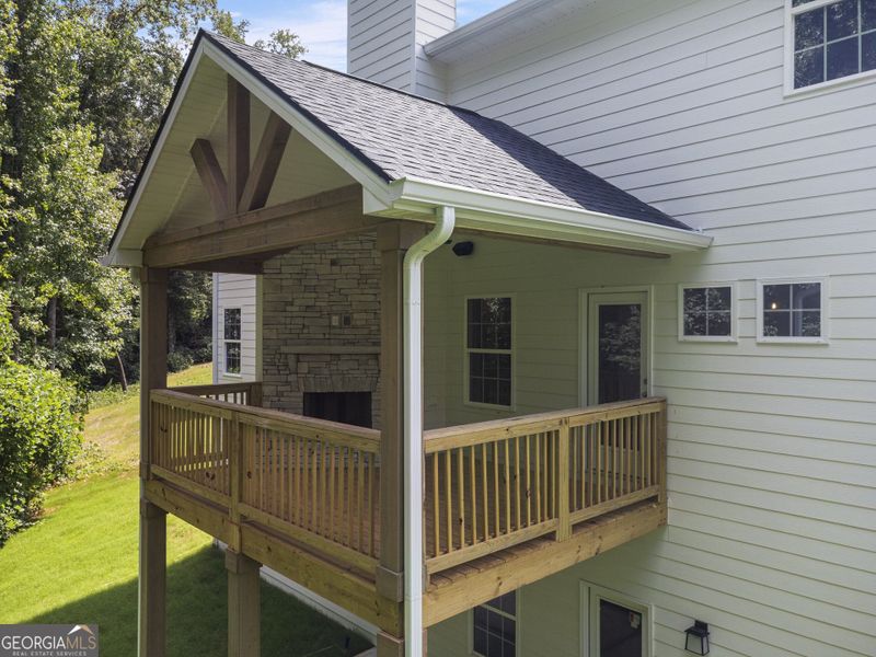 Exterior details and patio area of a home in Juliette Crossing, Forsyth (Image 25).