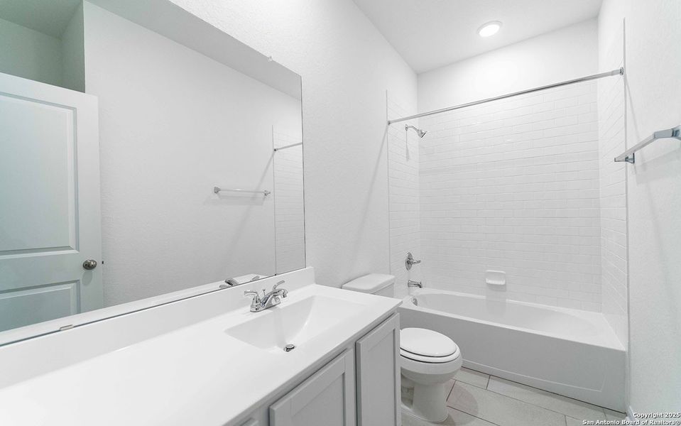 Furnished interior view inside a new home in Hickory Ridge, Elmendorf (Image 3).