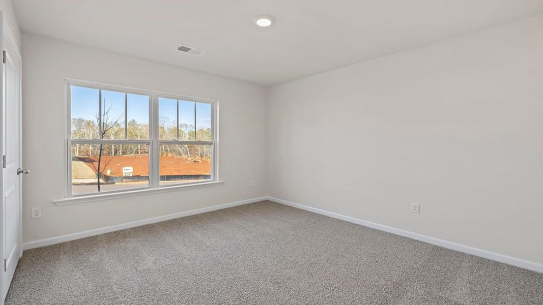 Spacious, unfurnished interior of a new home in Lakestone, Woodruff (Image 14).