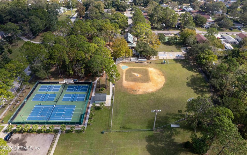 Community amenities in , Jacksonville (Image 38).