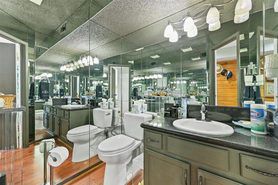 Furnished interior view inside a new home in , Galveston (Image 11).