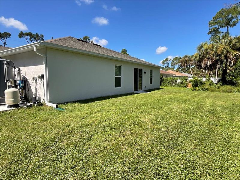 Exterior details and patio area of a home in , Port Charlotte (Image 4).