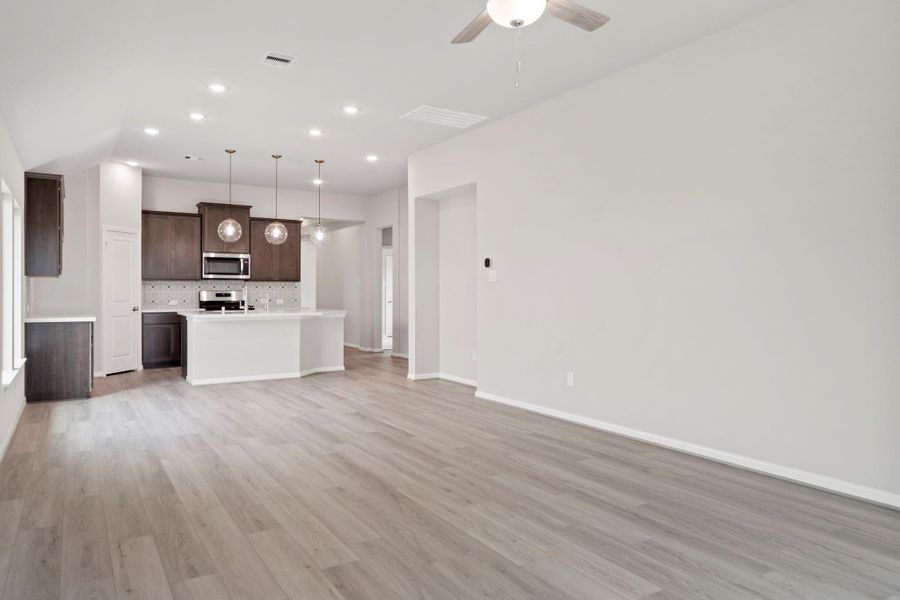 Spacious, unfurnished interior of a new home in Jubilee, Hockley (Image 11).