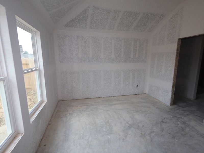 Spacious, unfurnished interior of a new home in Indian Springs, Crosby (Image 12).