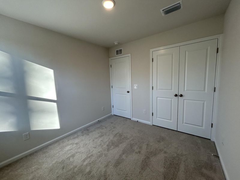 Spacious, unfurnished interior of a new home in , Summerville (Image 23).