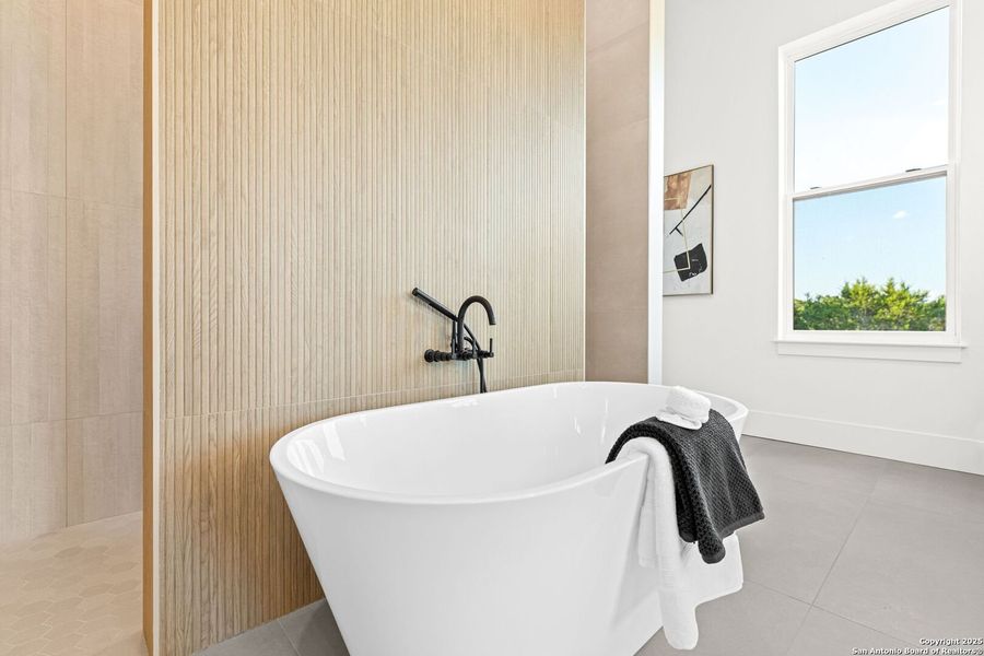 Close-up of interior finishes inside a home in , Bandera (Image 19).