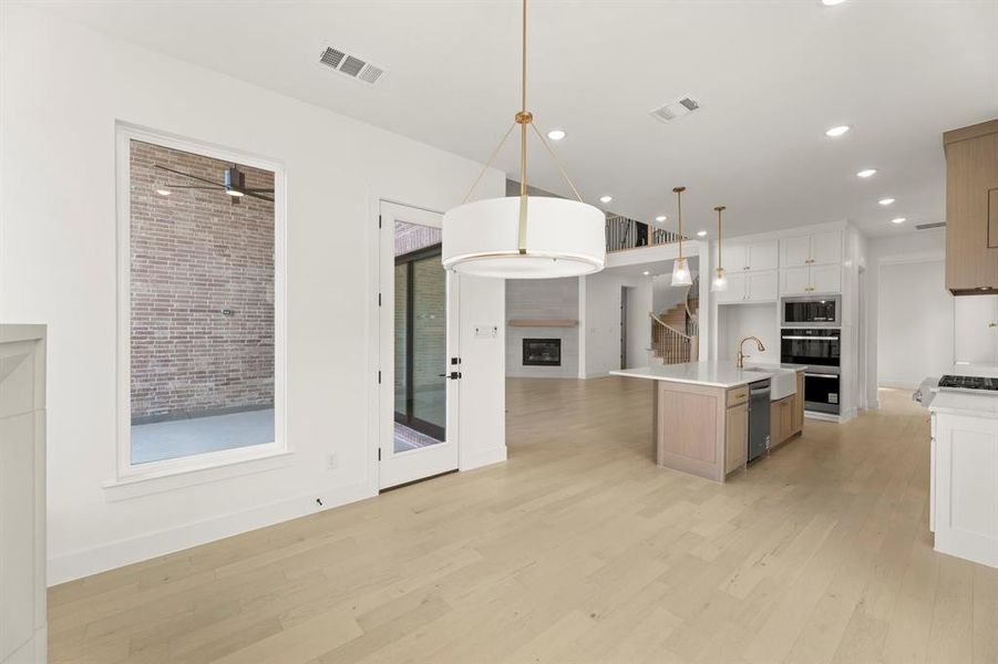 30. 3728 Meander - Hearth (3)