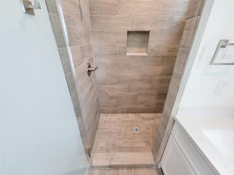 Spacious, unfurnished interior of a new home in , Houston (Image 31).