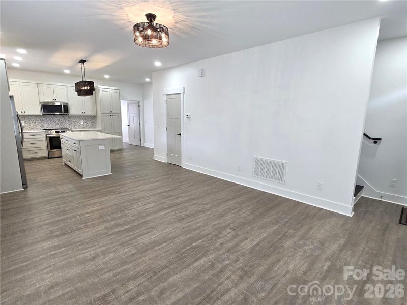 Spacious, unfurnished interior of a new home in , Hickory (Image 21).