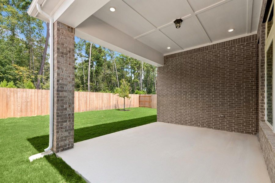 Exterior details and patio area of a home in ARTAVIA 45' Homesites, Conroe (Image 4).