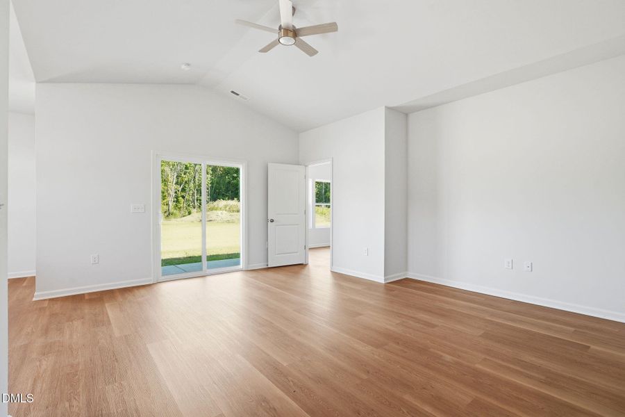 29-web-or-mls-DSC06050 29-web-or-mls-DSC06050