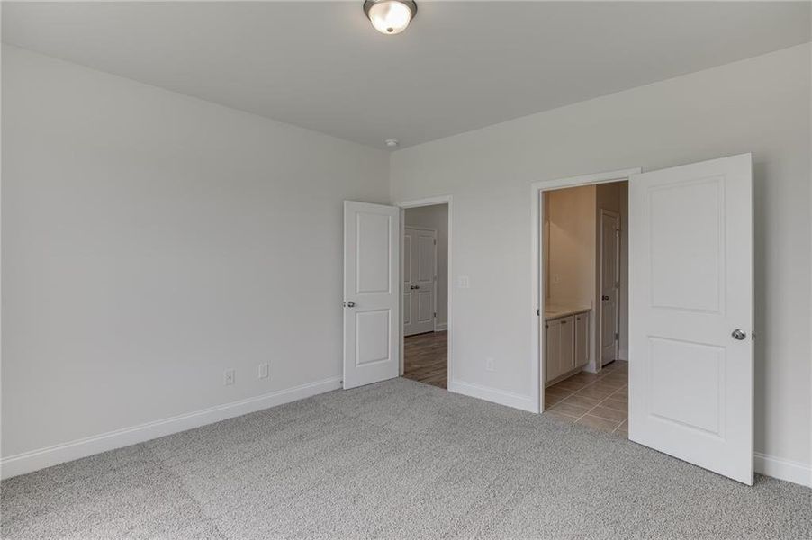 Spacious, unfurnished interior of a new home in , Jefferson (Image 37). Spacious, unfurnished interior of a new home in , Jefferson (Image 37).