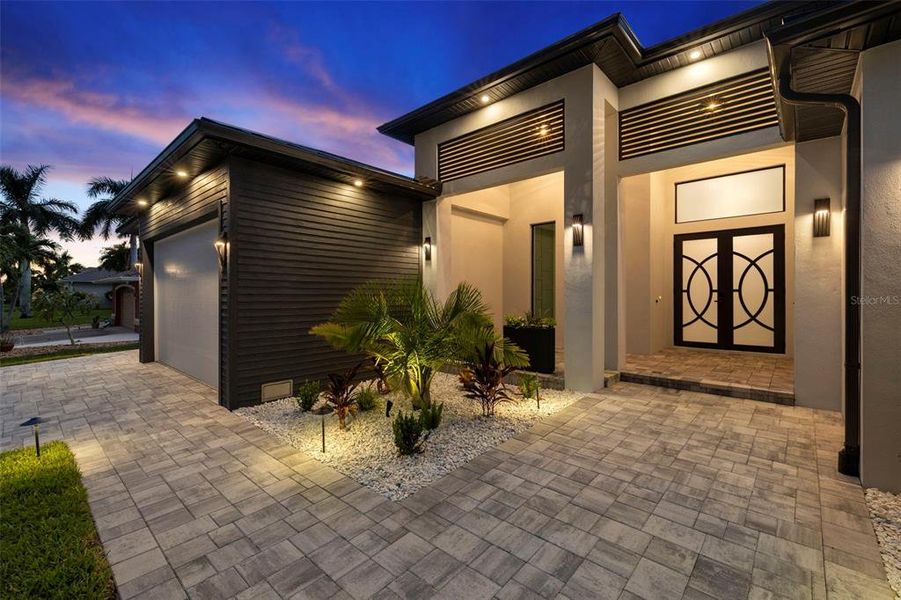 Exterior details and patio area of a home in , Cape Coral (Image 30). Exterior details and patio area of a home in , Cape Coral (Image 30).