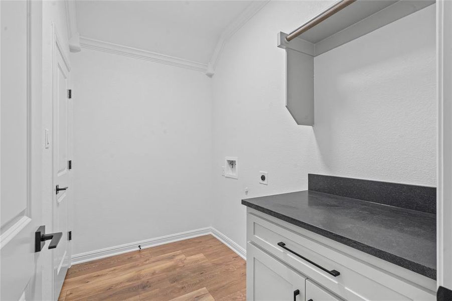 Spacious, unfurnished interior of a new home in Lanzara Ranch, Godley (Image 16).