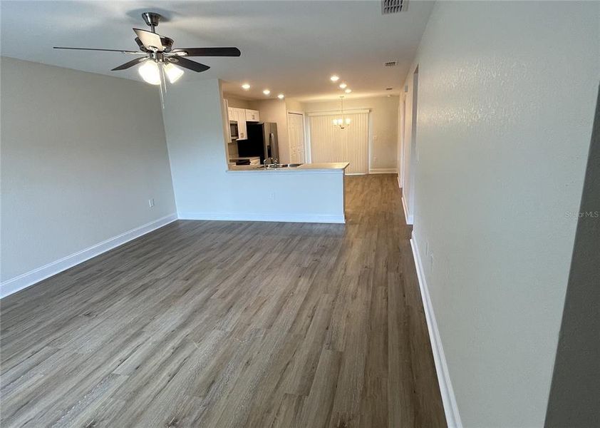 Spacious, unfurnished interior of a new home in , Auburndale (Image 14).