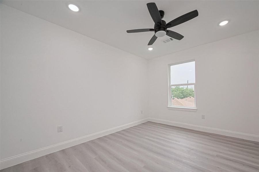 Image 14 of a home in . Image 14 of a home in .